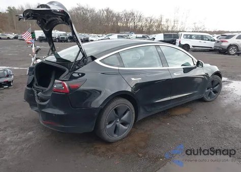 2018 Tesla Model 3 Long Range/Performance из США, поврежденный, VIN 5YJ3E1EB7JF070483